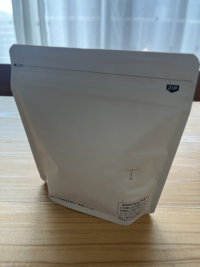 K COFFEEのガス抜きバルブ付きコーヒー豆袋
